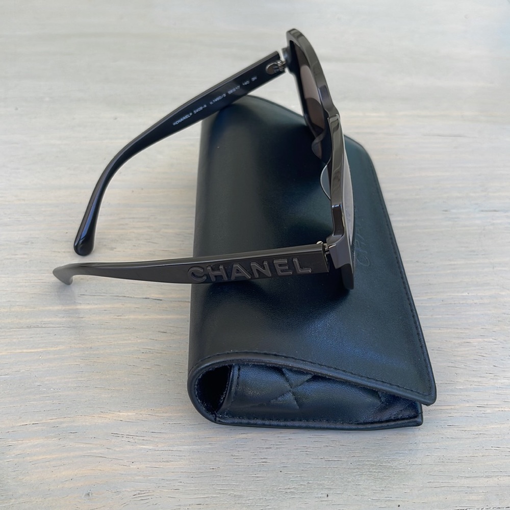 AUTHENTIC Chanel Square Sunglasses- Excellent condition - Picture 2 of 10